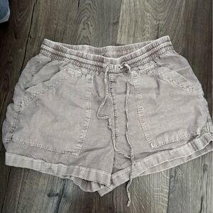 Universal Thread Women's Beige Linen Shorts